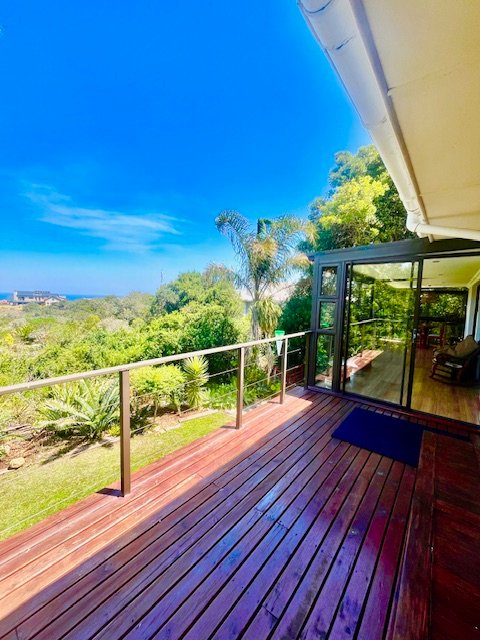 4 Bedroom Property for Sale in Outeniqua Strand Western Cape